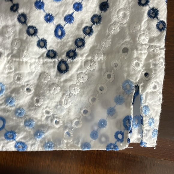 Women’s size petite extra large blue and white Alfred Dunner button up blouse - Picture 6 of 10